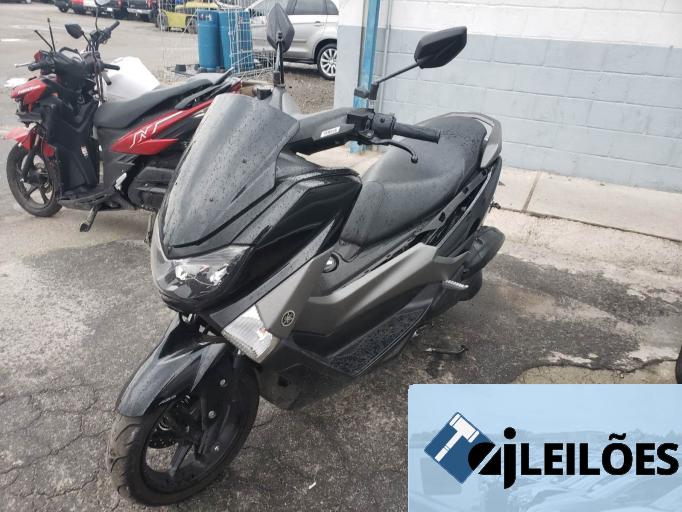 YAMAHA NMAX 19/19